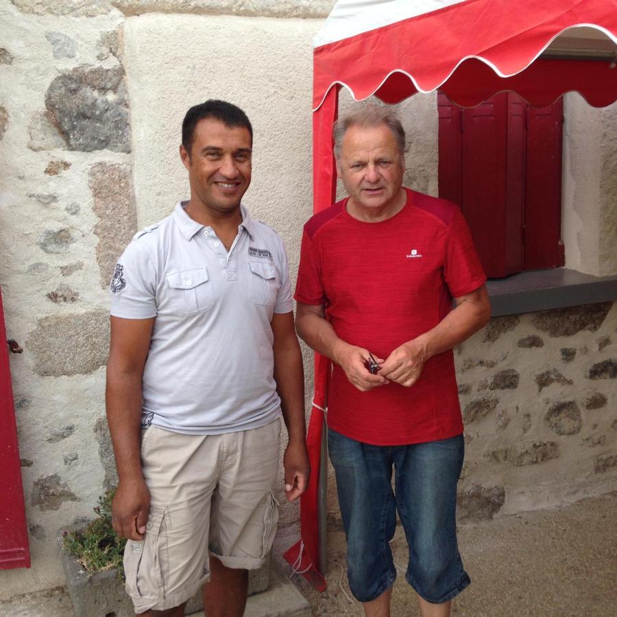 Les Maitres Sonneurs Bed and Breakfast Huriel Εξωτερικό φωτογραφία