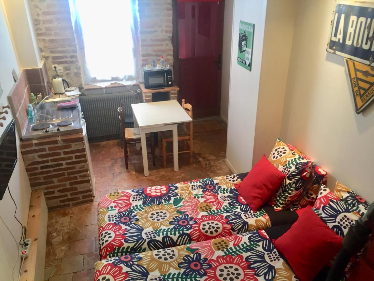 Les Maitres Sonneurs Bed and Breakfast Huriel Εξωτερικό φωτογραφία