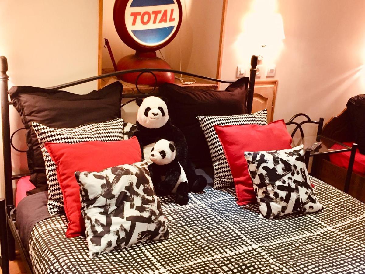 Les Maitres Sonneurs Bed and Breakfast Huriel Εξωτερικό φωτογραφία