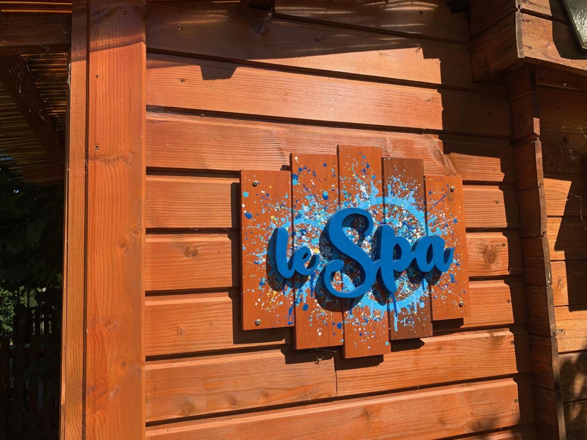 Les Maitres Sonneurs Bed and Breakfast Huriel Εξωτερικό φωτογραφία