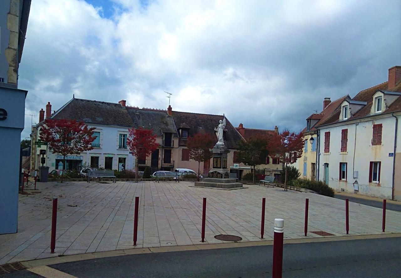 Les Maitres Sonneurs Bed and Breakfast Huriel Εξωτερικό φωτογραφία