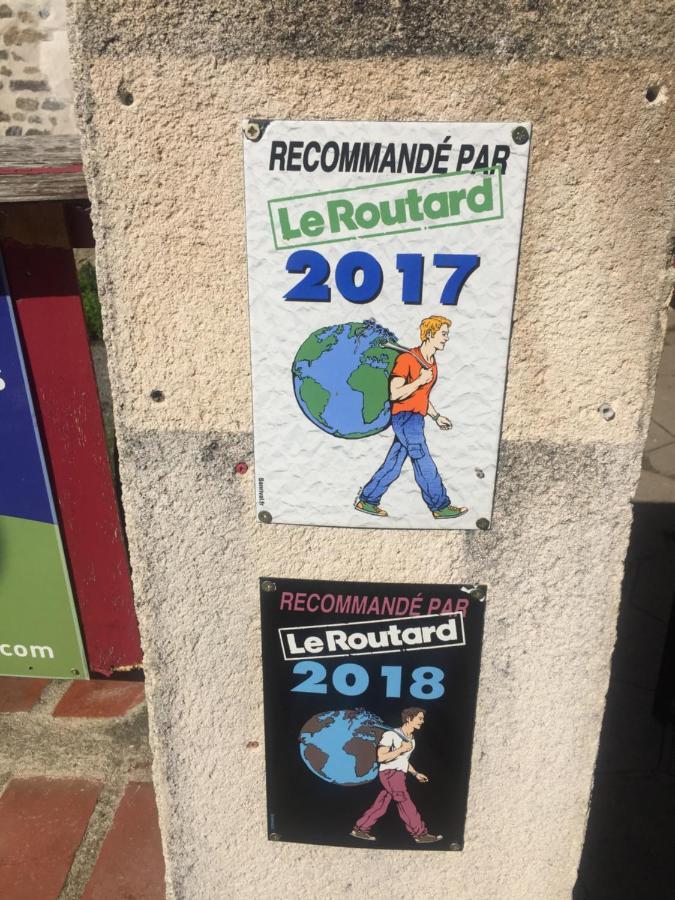 Les Maitres Sonneurs Bed and Breakfast Huriel Εξωτερικό φωτογραφία